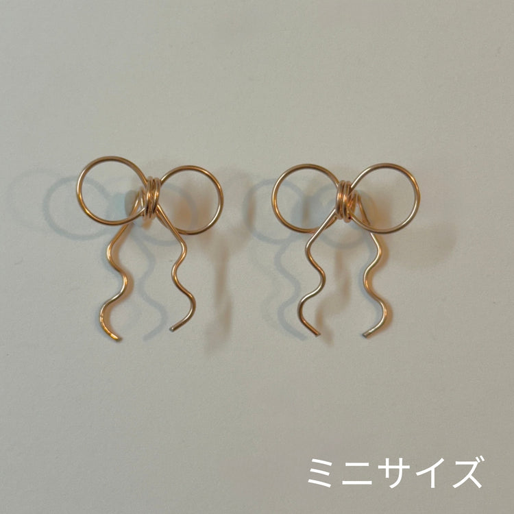 Sサイズリボンピアス サージカルステンレス316L【金属アレルギー対応】