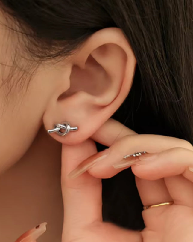 ノットピアス LULU