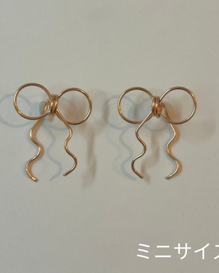 Sサイズリボンピアス サージカルステンレス316L【金属アレルギー対応】