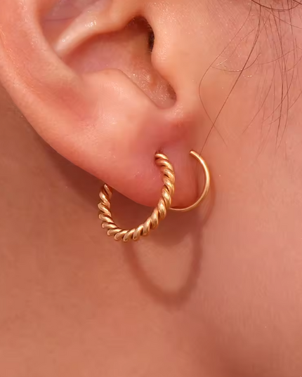 【金属アレルギー対応】ターンフープピアス EMI