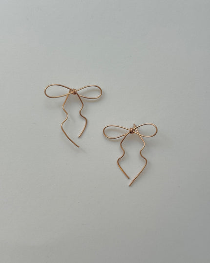 【金属アレルギー対応】リボンピアス LILY