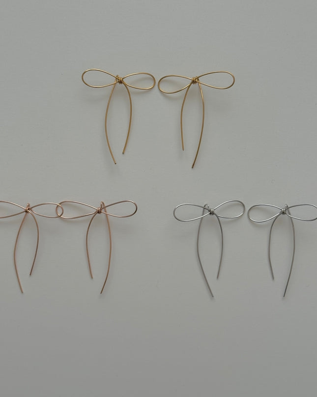 【金属アレルギー対応】リボンピアス DAISY