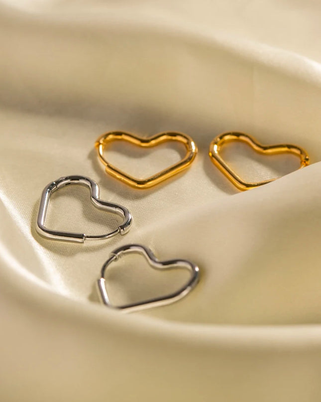 【金属アレルギー対応】ハートフープピアス EMMIE