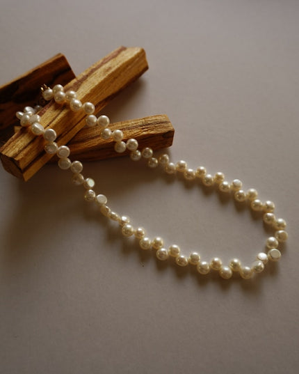 【金属アレルギー対応】 ラウンドパールネックレス EMILIA