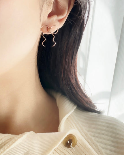 Sサイズリボンピアス サージカルステンレス316L【金属アレルギー対応】