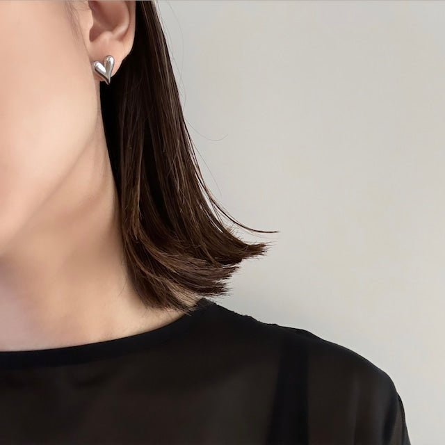 ハート ピアス サージカルステンレス LINA