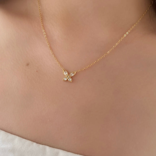 【金属アレルギー対応】 ジルコニアバタフライネックレス LILY