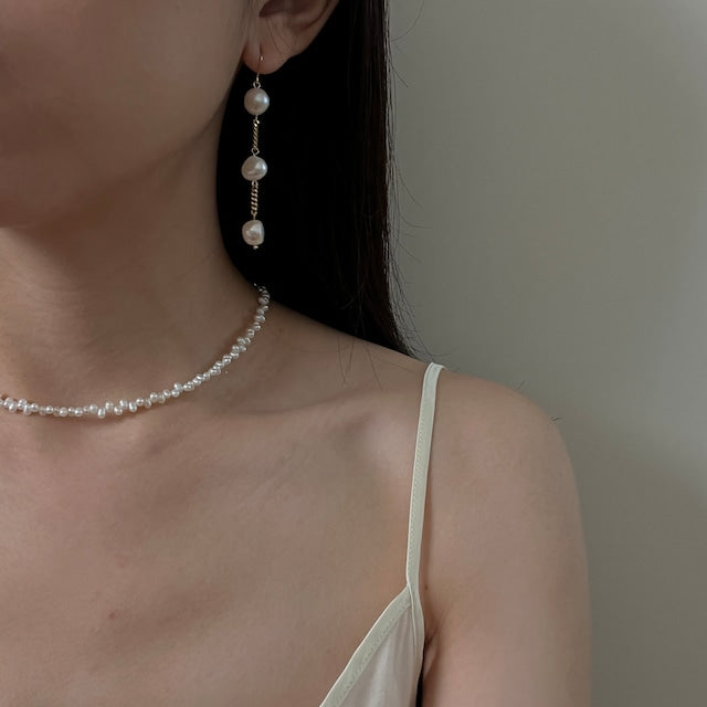 【金属アレルギー対応】淡水 バロック 小粒 パール ロング 揺れる ピアス Remi