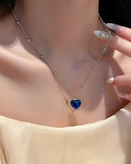 【金属アレルギー対応】色が変わる温感ハートペンダント REESE