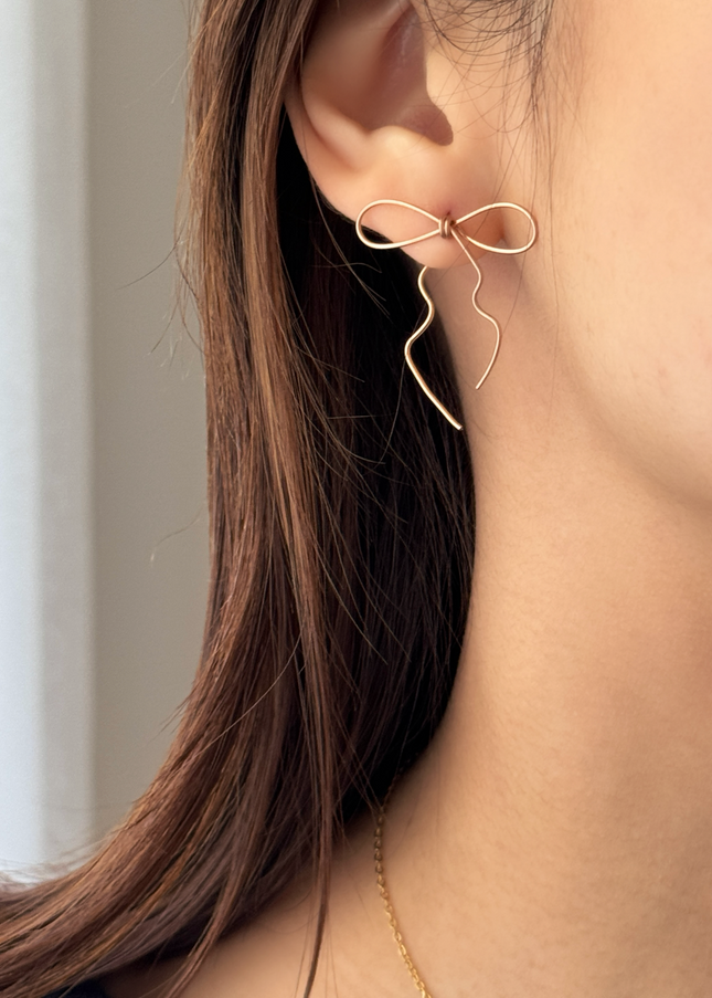 【金属アレルギー対応】リボンピアス LILY