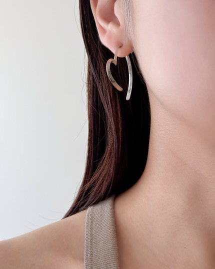 【金属アレルギー対応】揺れるハートピアス TILLY