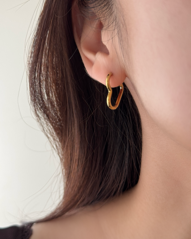 【金属アレルギー対応】ハートフープピアス EMMIE