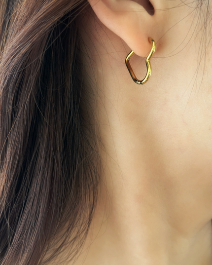 【金属アレルギー対応】ハートフープピアス EMMIE