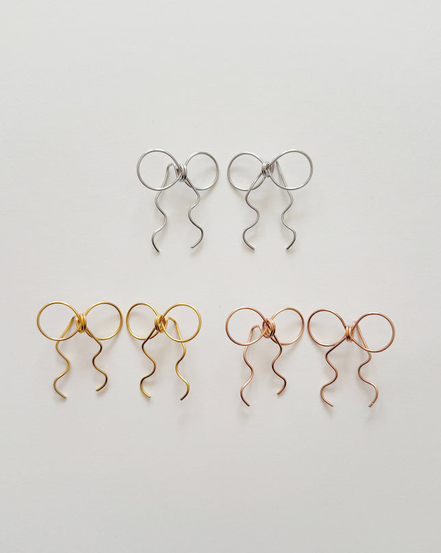 Mサイズ リボンピアス サージカルステンレス316L【金属アレルギー対応】