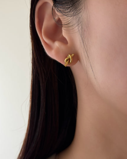 ノットピアス LULU