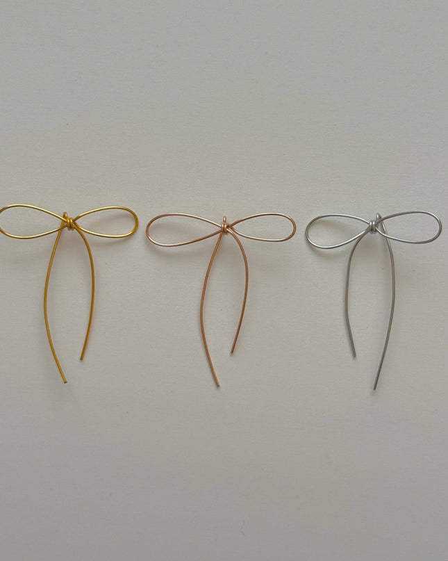 【金属アレルギー対応】リボンピアス DAISY