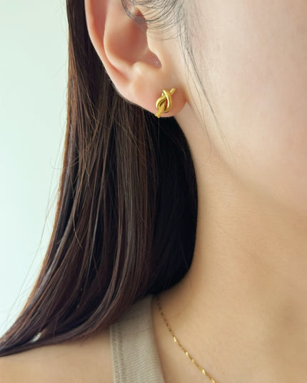 ノットピアス LULU
