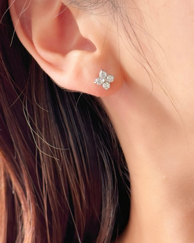 【金属アレルギー対応】スタッド ジルコニ フラワー ピアス ZOY