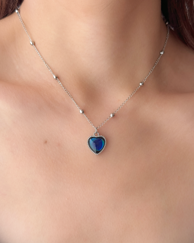 【金属アレルギー対応】色が変わる温感ハートペンダント REESE