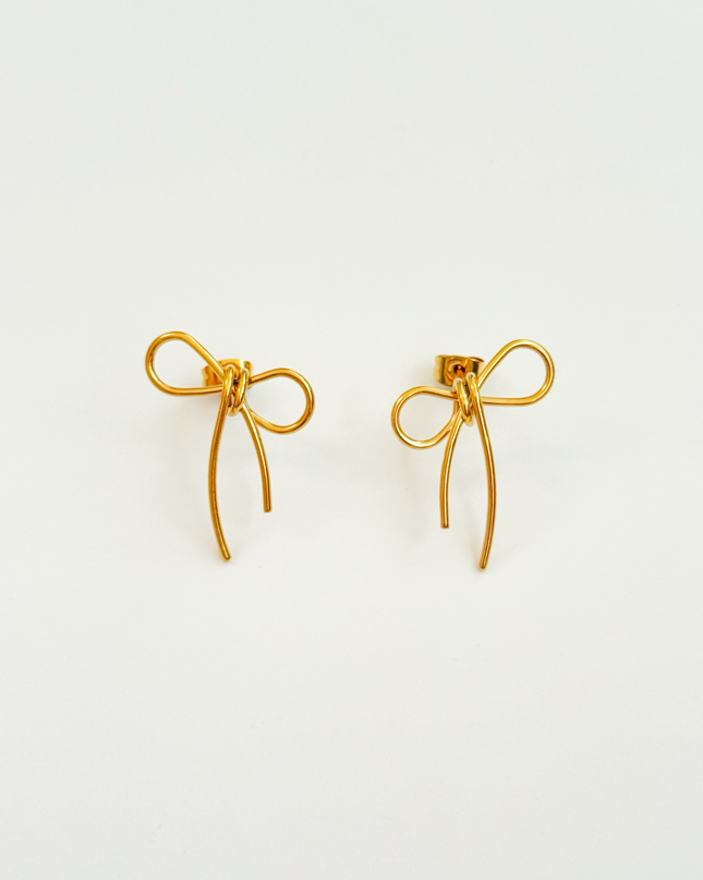 【金属アレルギー対応】リボン スタッドピアス GIGI