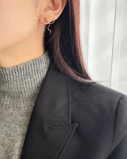 Mサイズ リボンピアス サージカルステンレス316L【金属アレルギー対応】