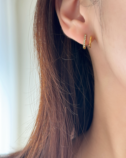 ジルコニア ハーフフープピアス ROSIE