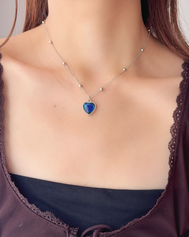 【金属アレルギー対応】色が変わる温感ハートペンダント REESE