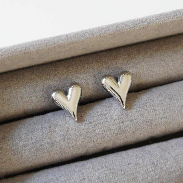 ハート ピアス サージカルステンレス LINA