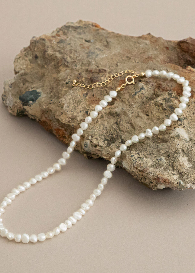 Freshwater pearls necklace